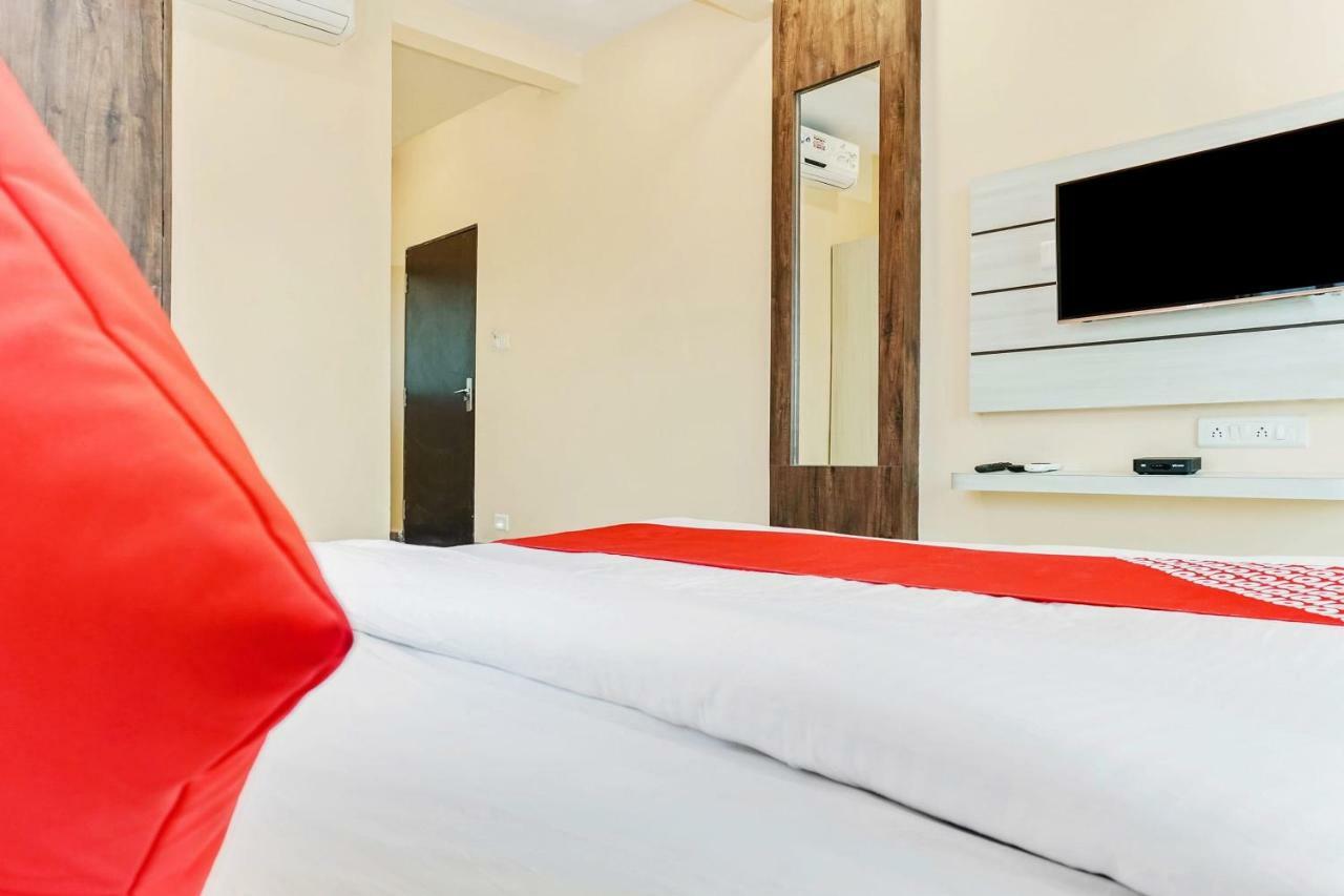 Oyo 29634 Hotel Navalai Pride Ratnāgiri Eksteriør billede